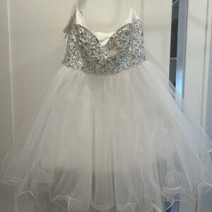 White, strapless, beading, tulle, size 2, never been worn